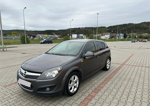 Opel Astra cena 11900 przebieg: 307386, rok produkcji 2011 z Rumia małe 92